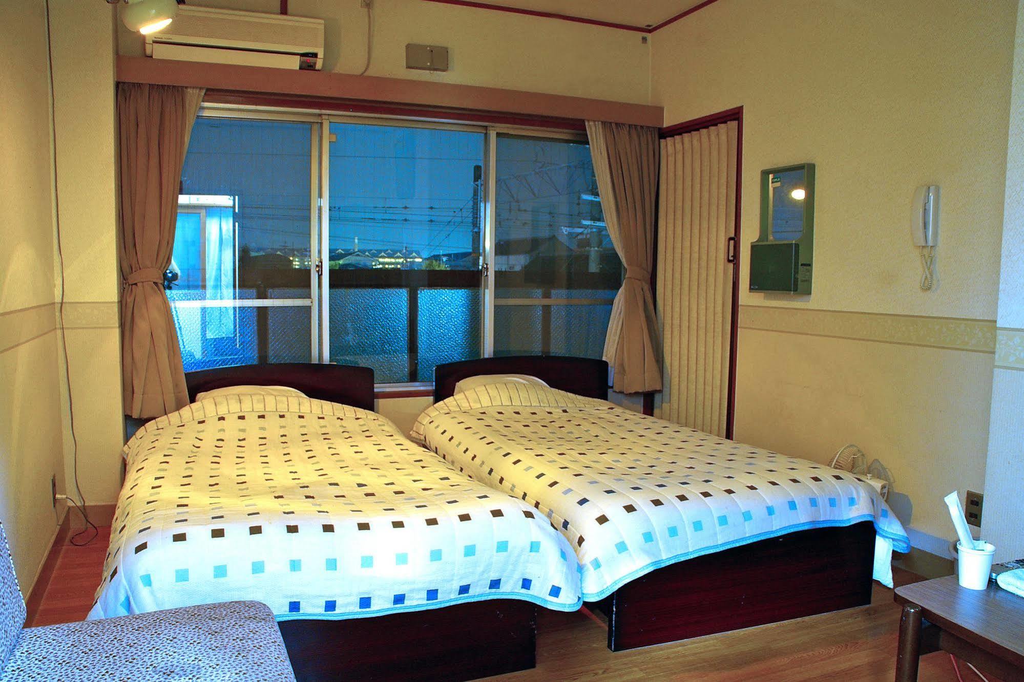 Hotel Yamabe Tenri Exterior foto